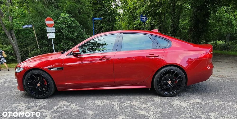 Jaguar XF 2.0 T Prestige - 4