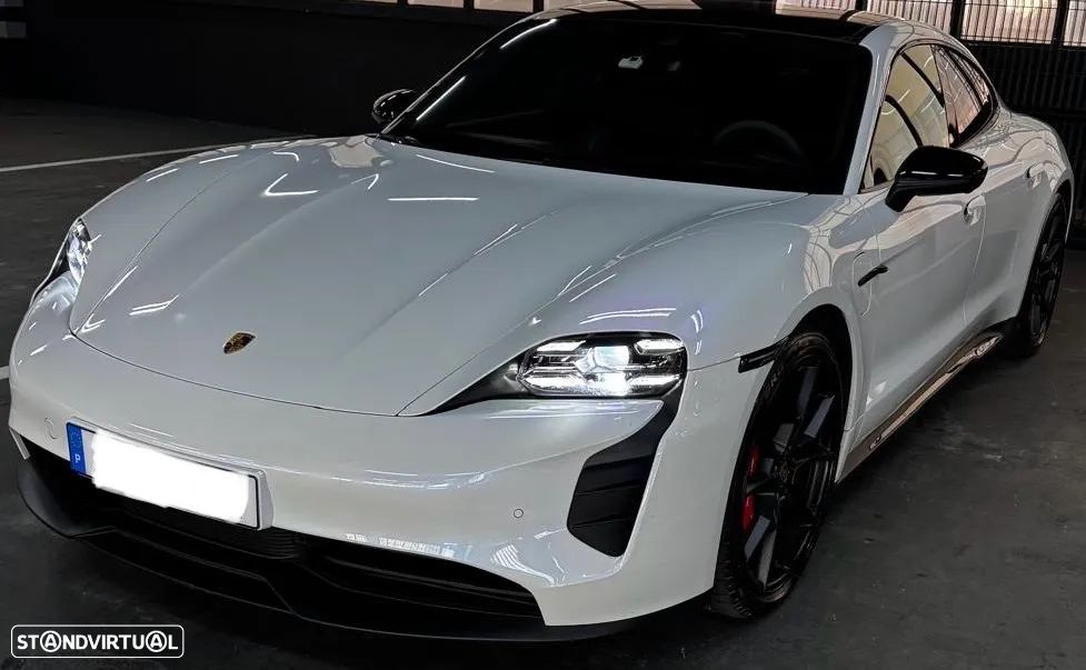 Porsche Taycan GTS - 3