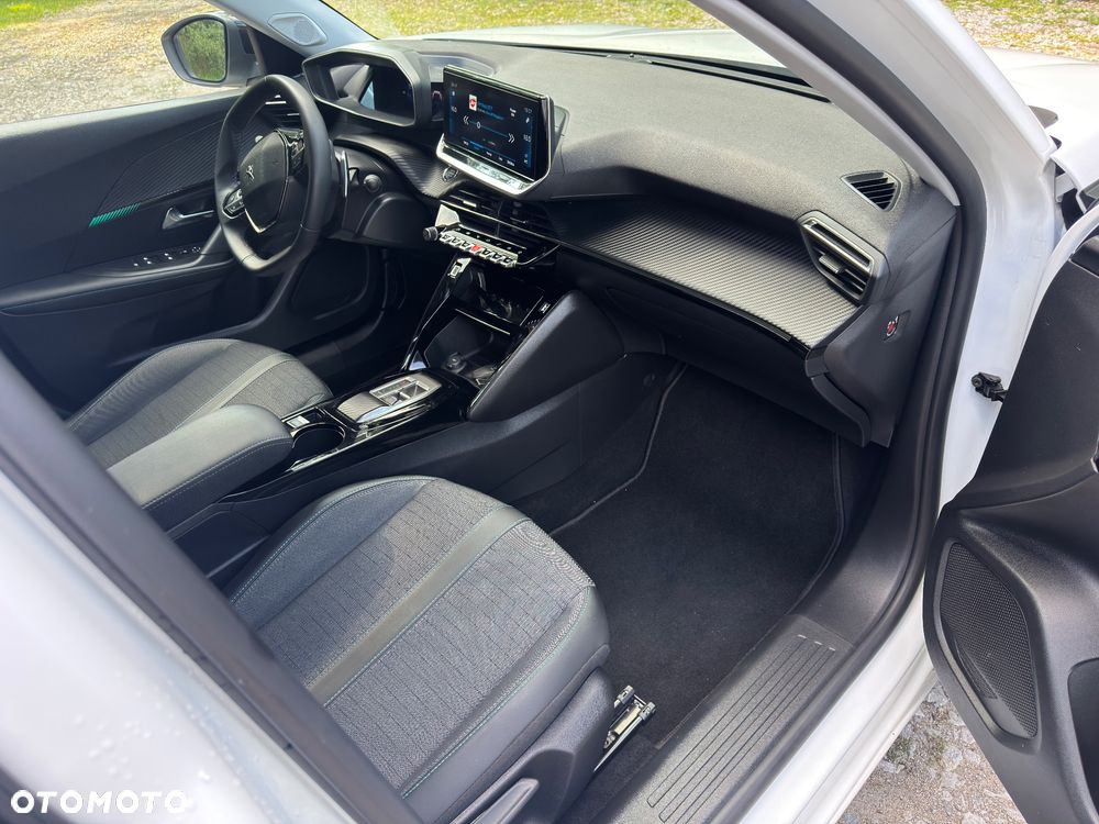 Peugeot 2008 PureTech 130 EAT8 Allure Pack - 12