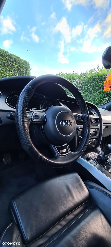 Audi A4 Avant 2.0 TDI DPF clean diesel S line Sportpaket - 30