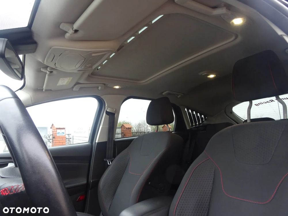 Ford Focus 2.0 TDCi ST-Line Black ASS - 16