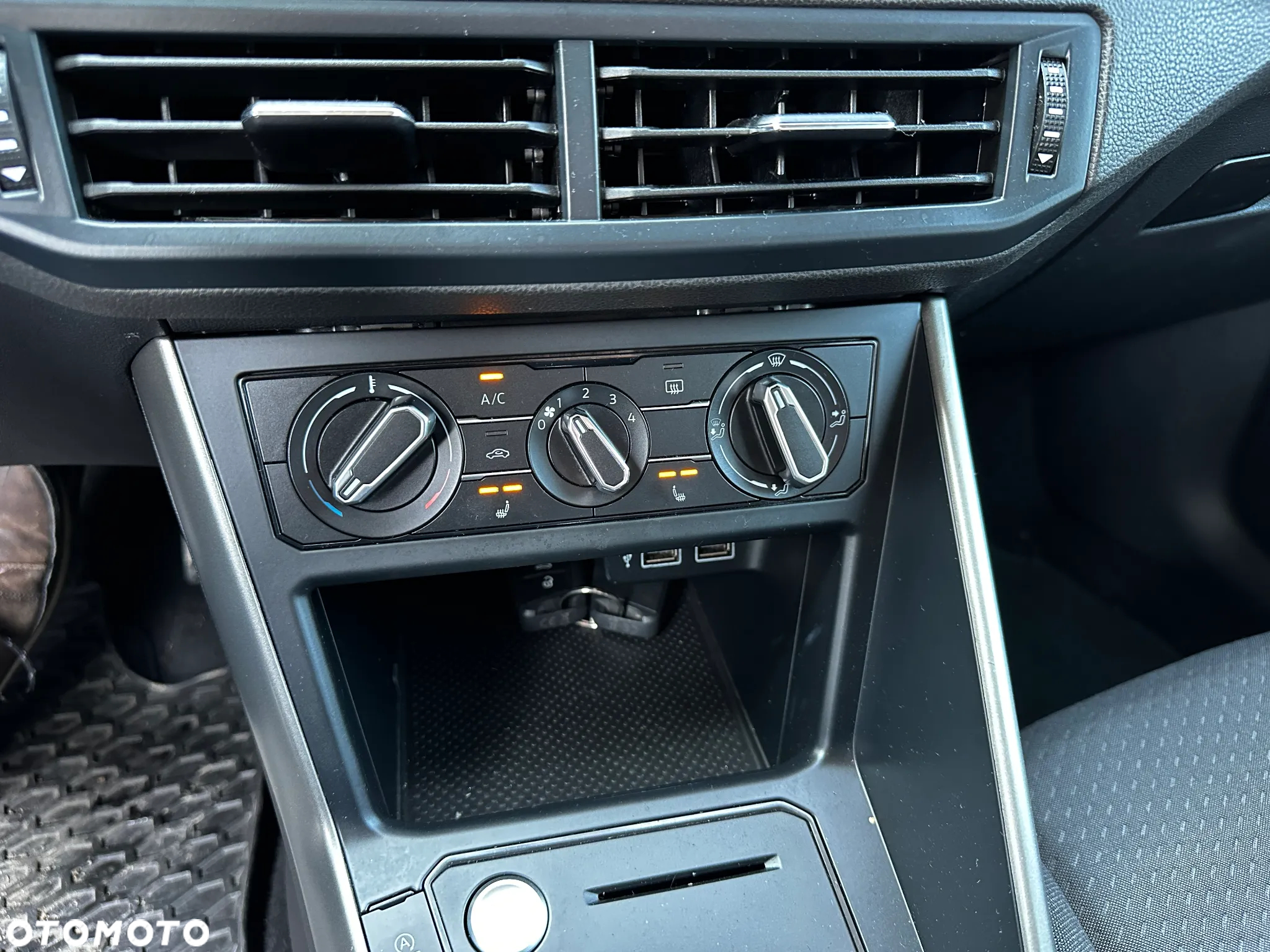 Volkswagen Polo - 16