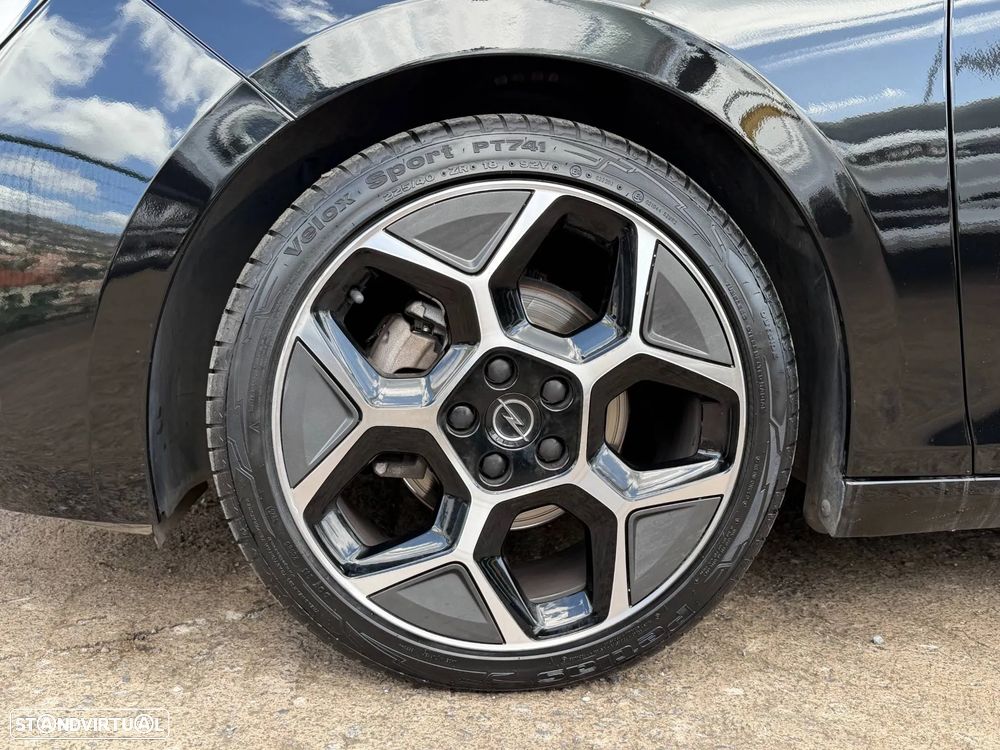 Opel Astra 1.2 T GS - 21