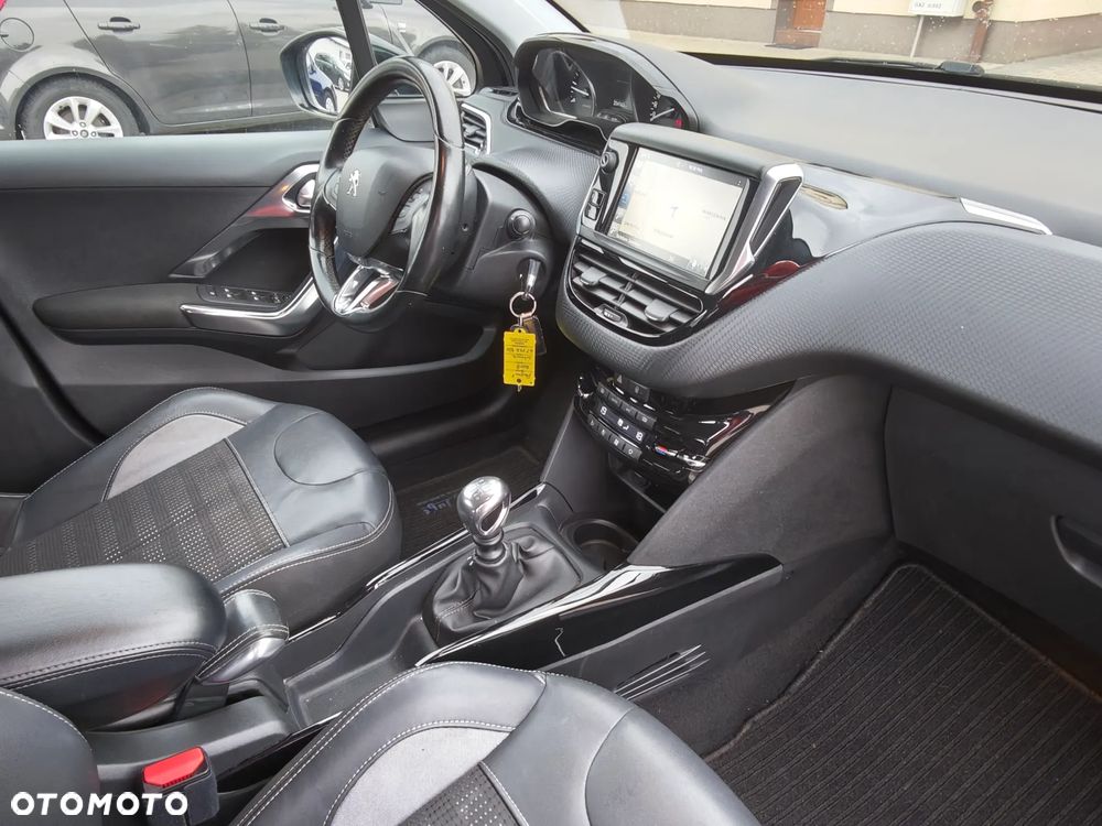 Peugeot 2008 1.6 BlueHDi Crossway S&S - 13