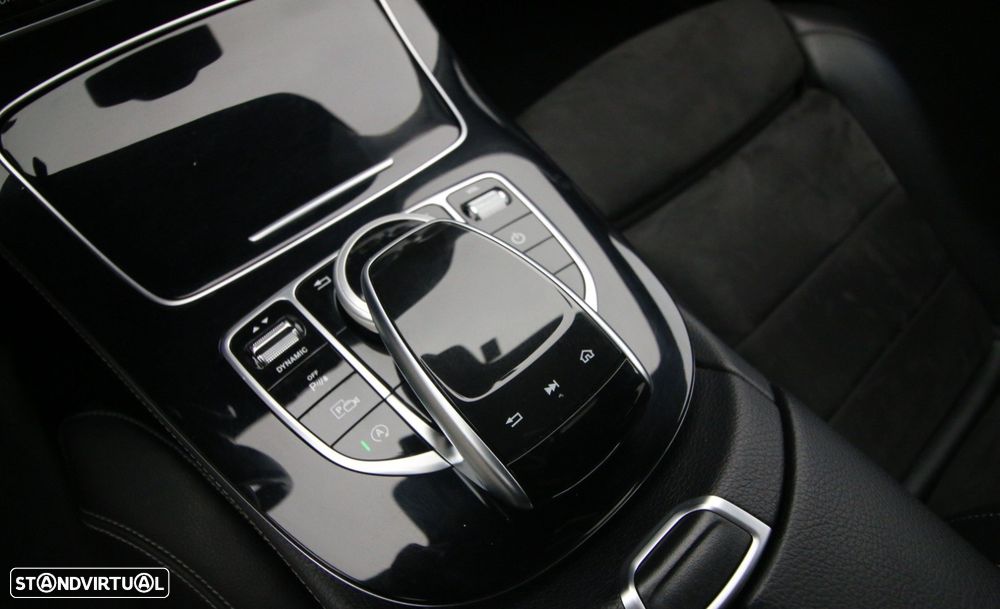 Mercedes-Benz E 220 d AMG - 29