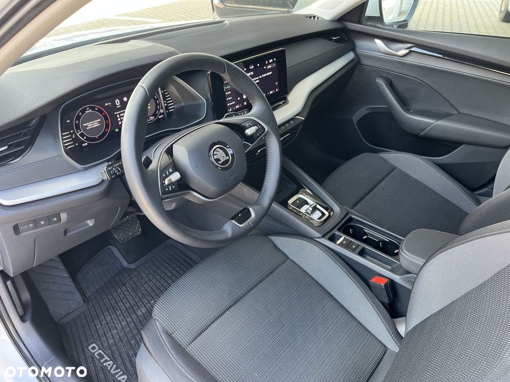 Skoda Octavia 2.0 TDI Selection DSG - 10