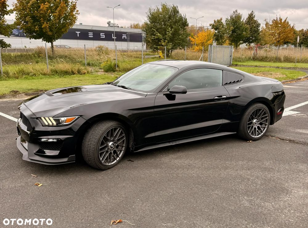 Ford Mustang - 2