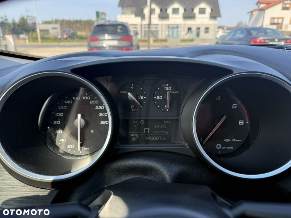 Alfa Romeo Giulietta 2.0 JTDM - 23