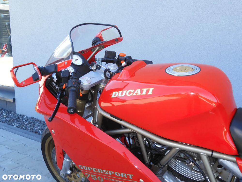 Ducati 750 - 31