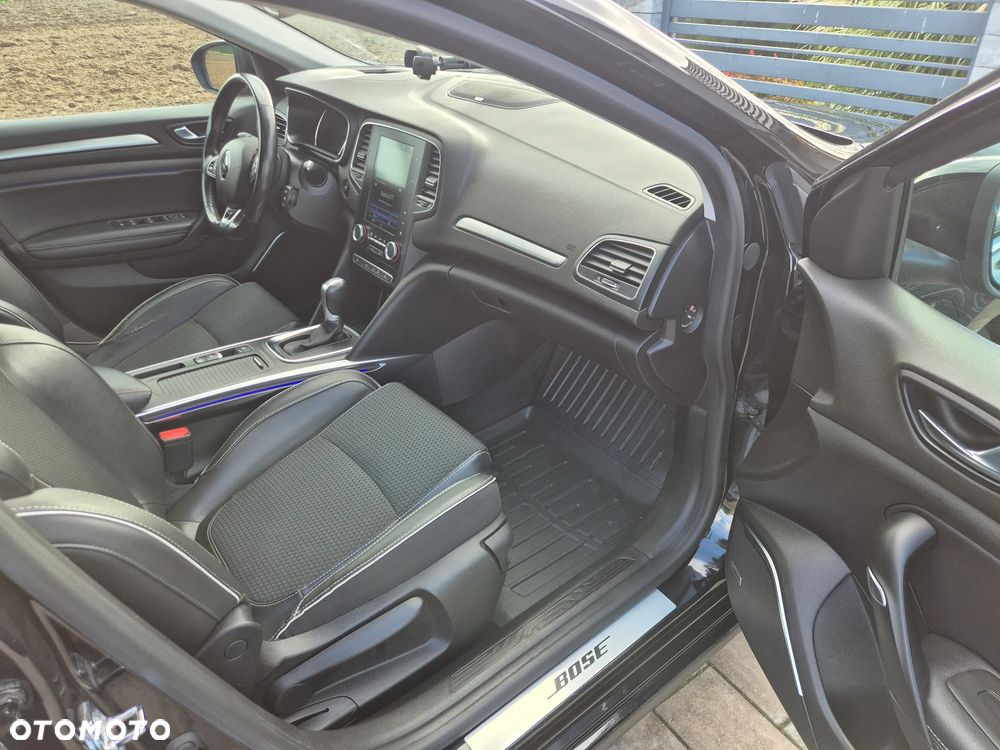 Renault Megane BLUE dCi 150 EDC BOSE EDITION - 11