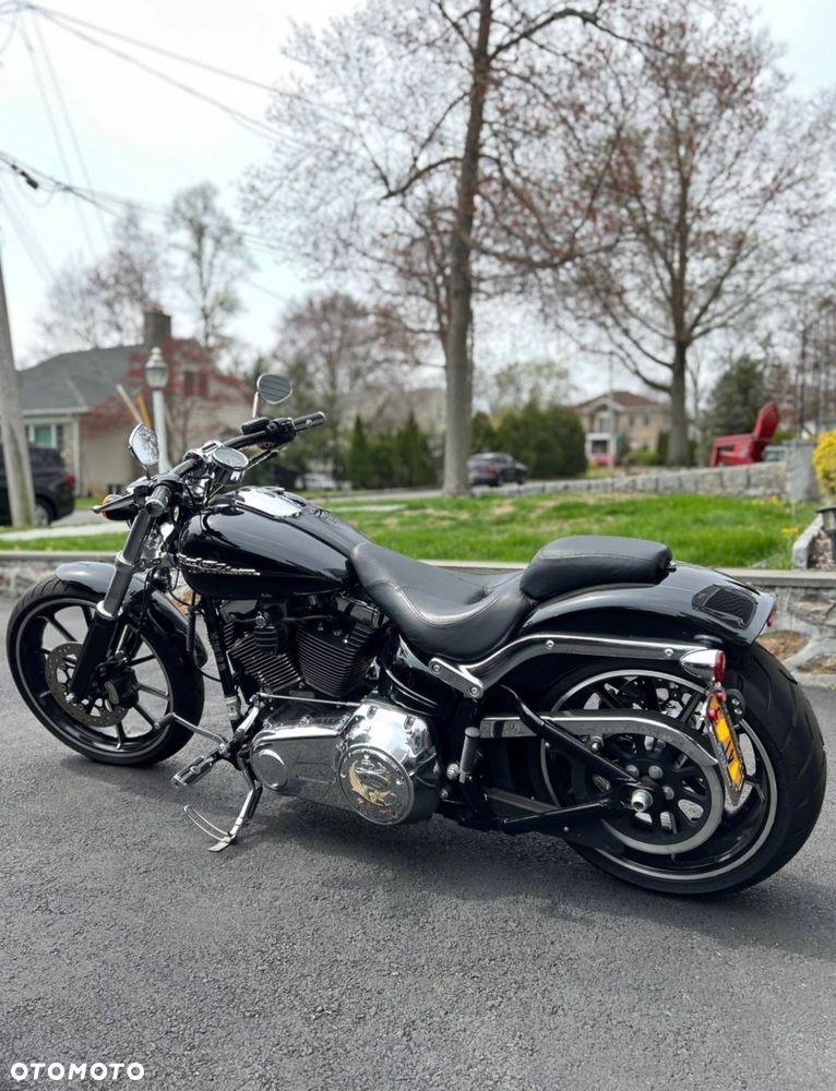 Harley-Davidson FXSB Breakout - 19