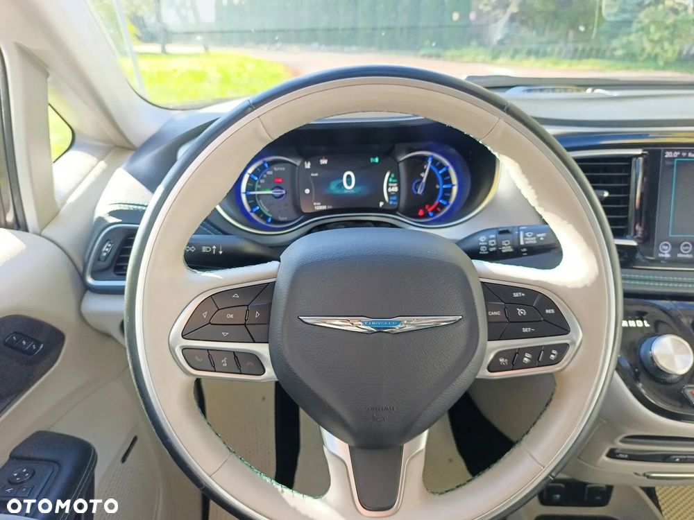 Chrysler Pacifica - 15