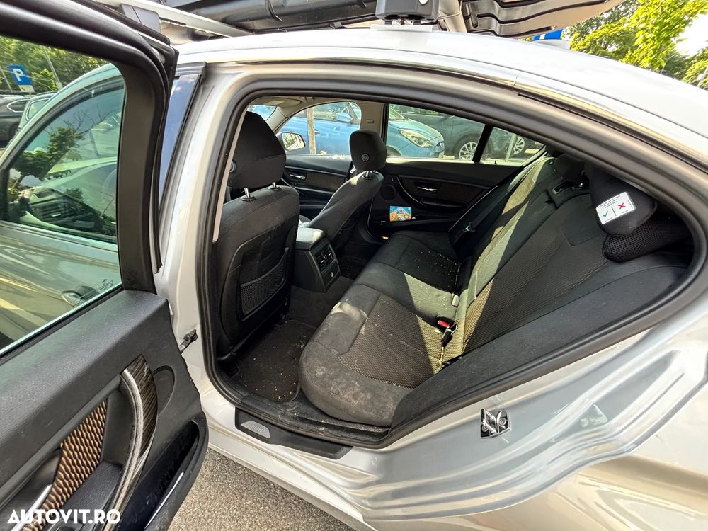 BMW Seria 3 320d DPF Aut. - 10