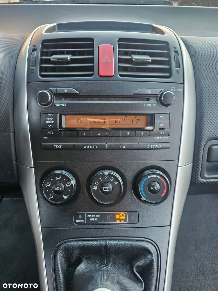 Toyota Auris 1.33 VVT-i Terra - 21