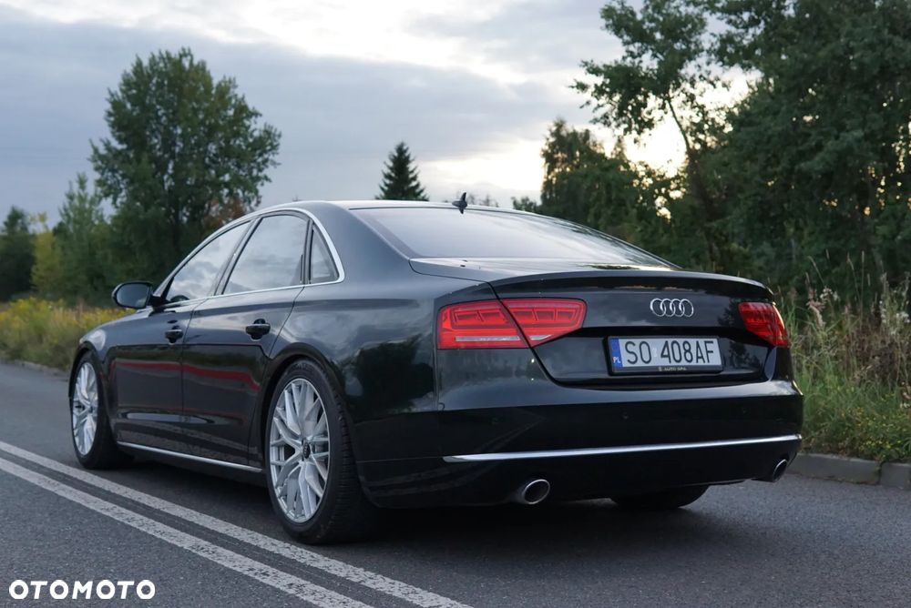 Audi A8 - 8