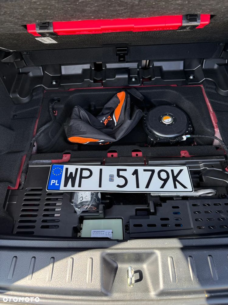 Mercedes-Benz GLB 200 d 4-Matic Progressive 8G-DCT - 34