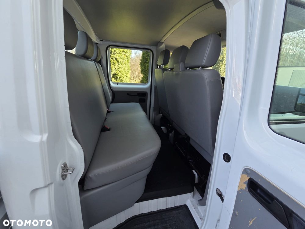 Volkswagen Transporter - 30