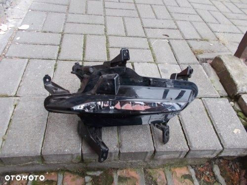 KIA CEED III LIFT 21- HALOGEN PRAWY ORYGINAŁ 92202-J7500 - 1