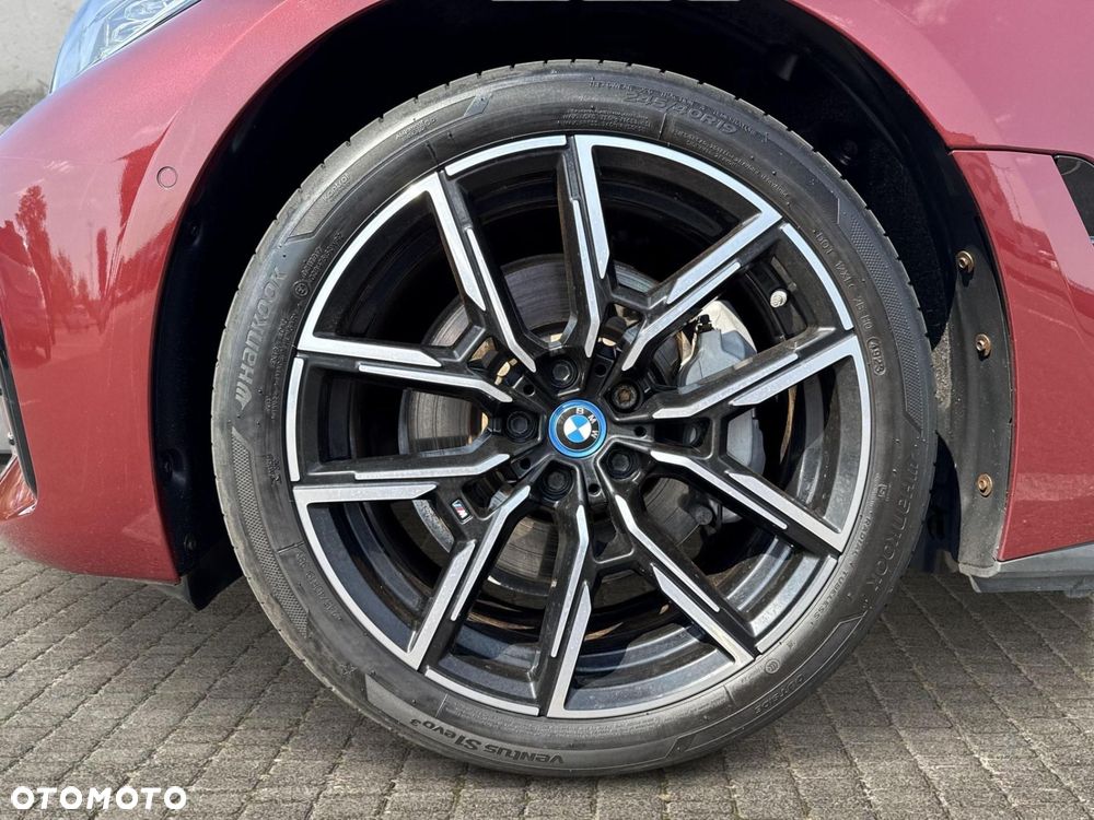 BMW i4 - 4