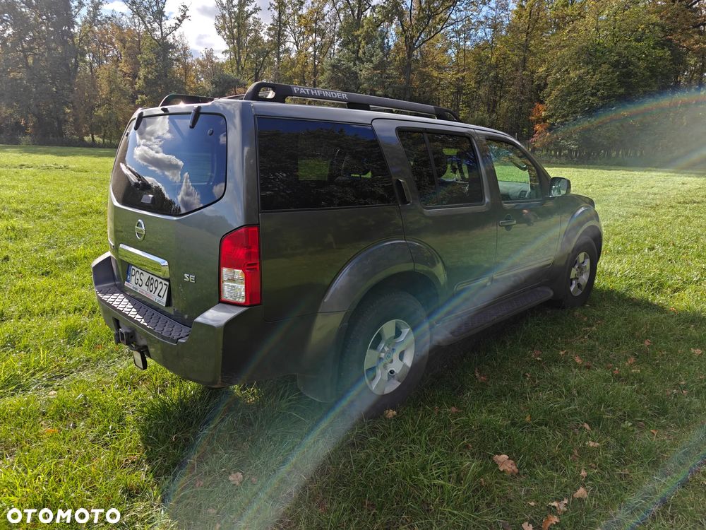 Nissan Pathfinder - 6