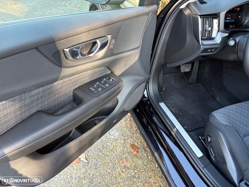 Volvo V60 T6 AWD Recharge Plus Bright - 12