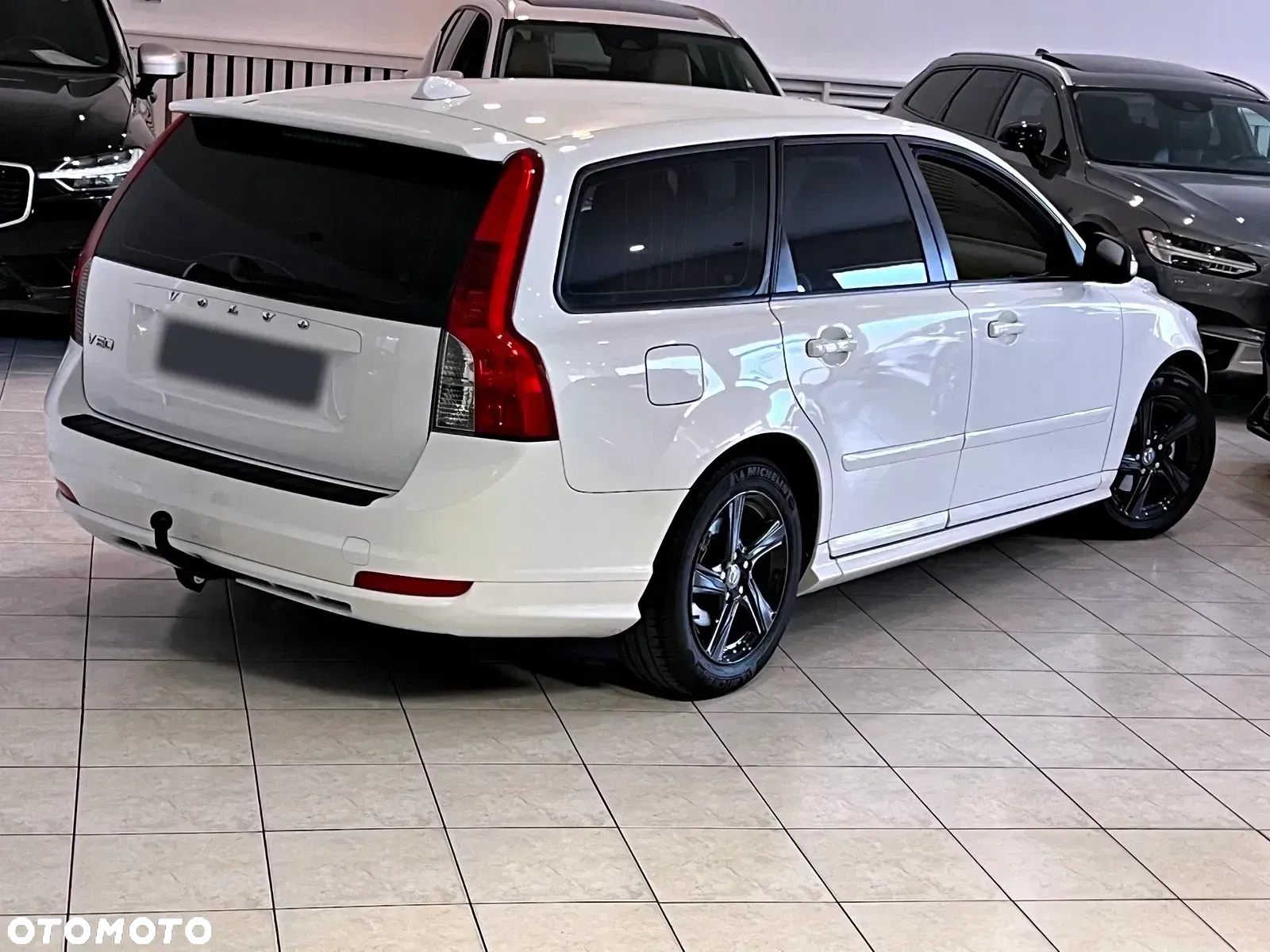 Volvo V50 D2 R-Design - 10