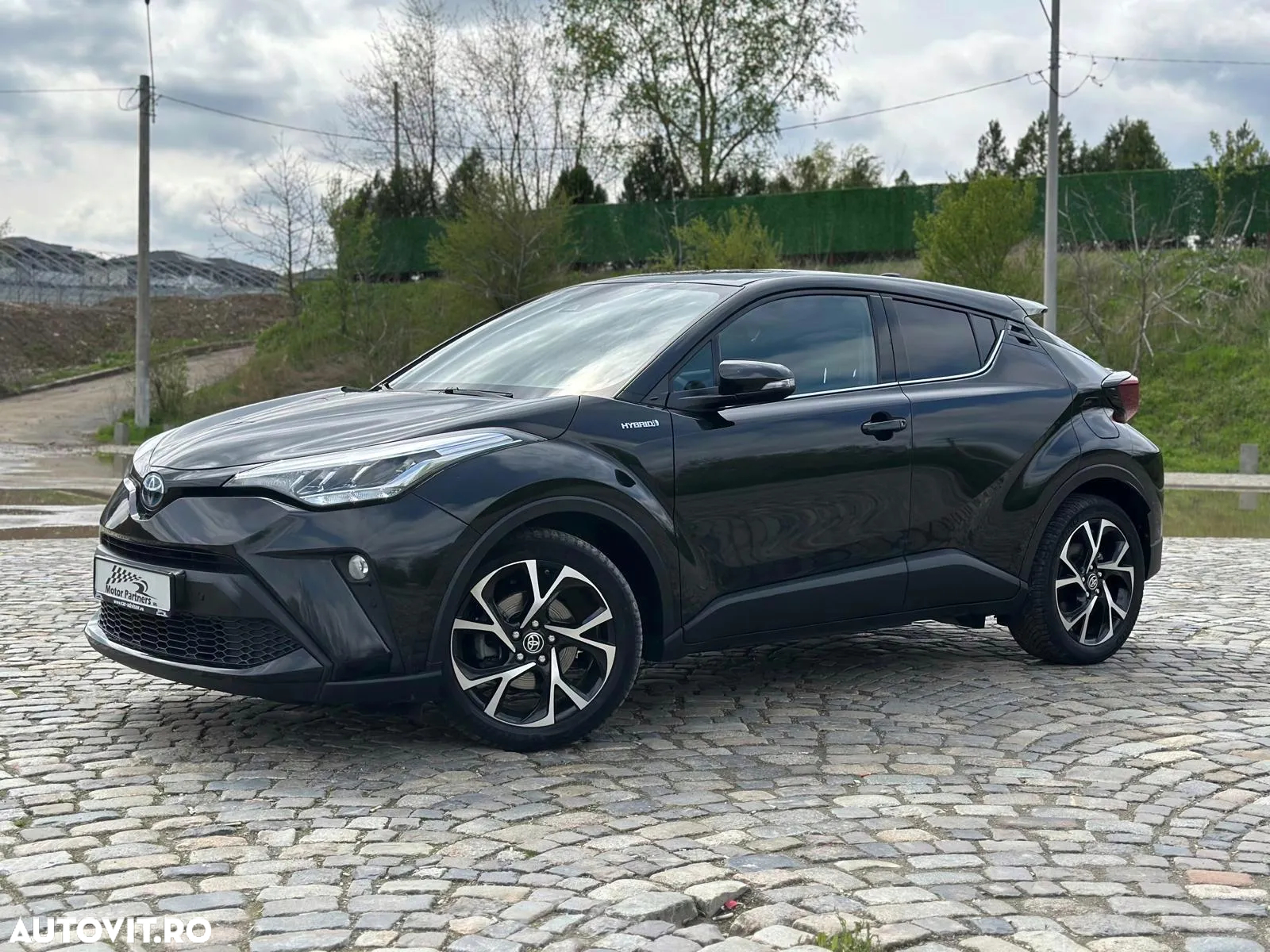 Toyota C-HR 2.0 HSD 184 CP 4x2 CVT Classy Bi-Tone - 4