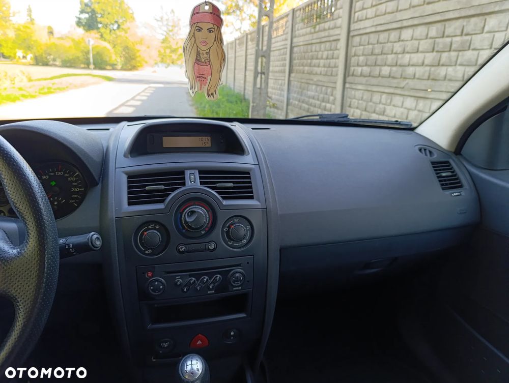 Renault Megane 1.6 Avantage - 8