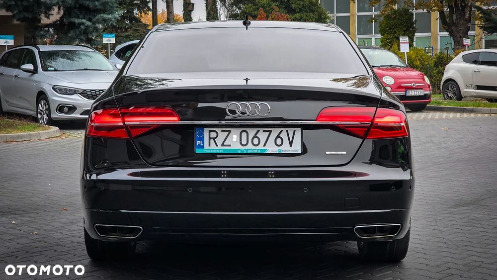 Audi A8 2016 photo 5