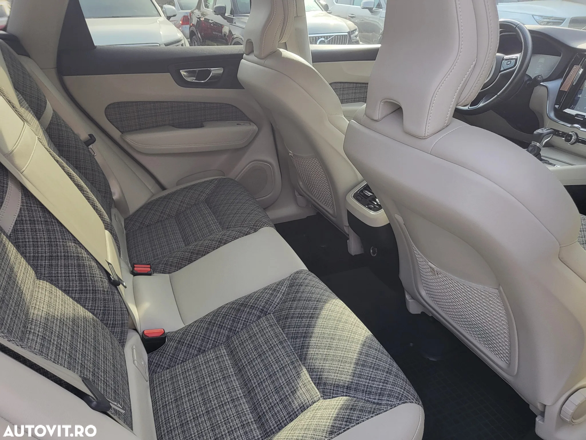 Volvo XC 60 D4 AWD Geartronic Momentum - 16