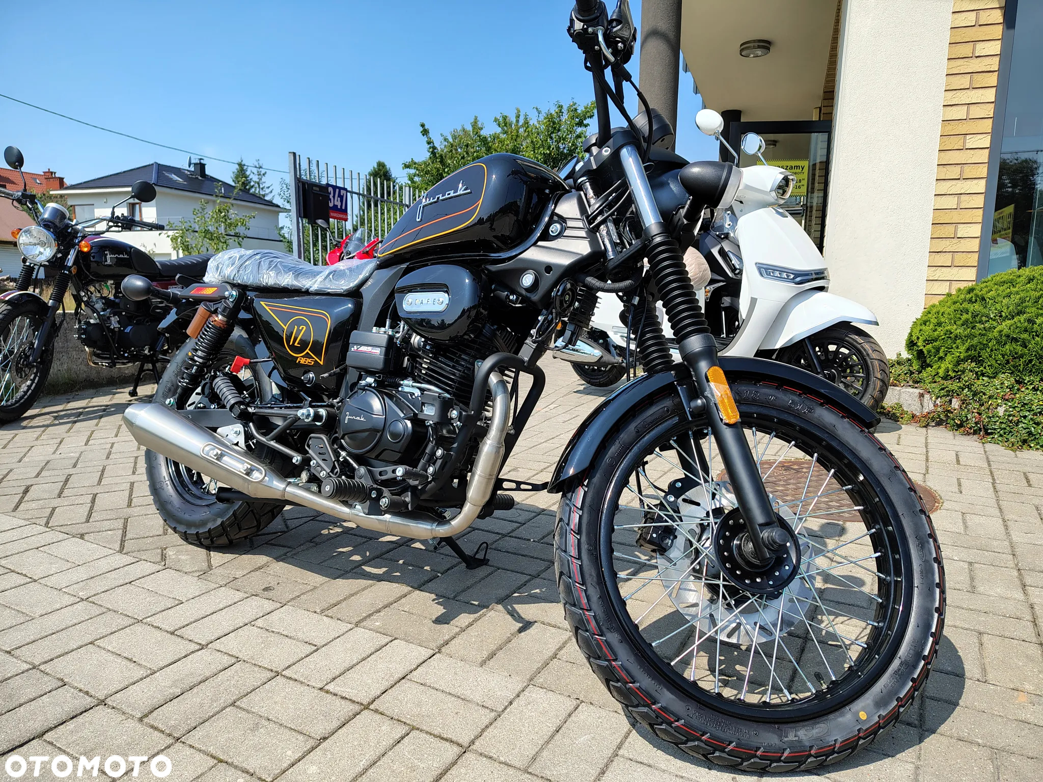 Junak M12 - 8