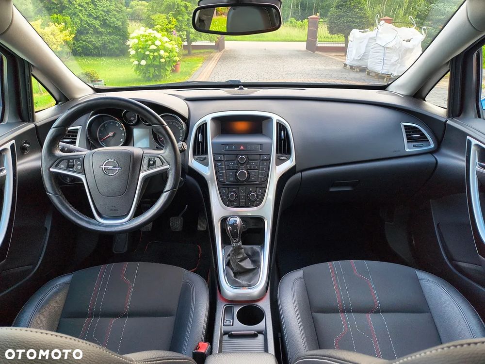 Opel Astra 1.4 T Edition 150 - 14