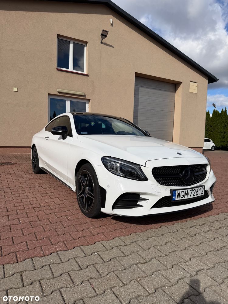 Mercedes-Benz C-Class 2018 photo 2
