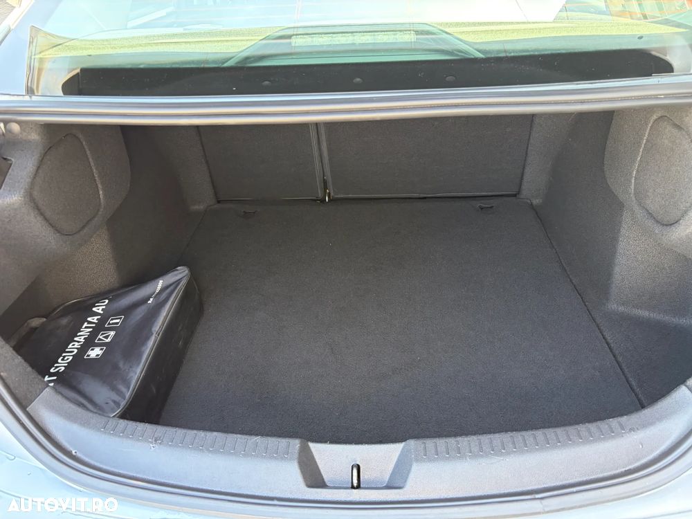 Renault Megane TCe GPF Zen - 25