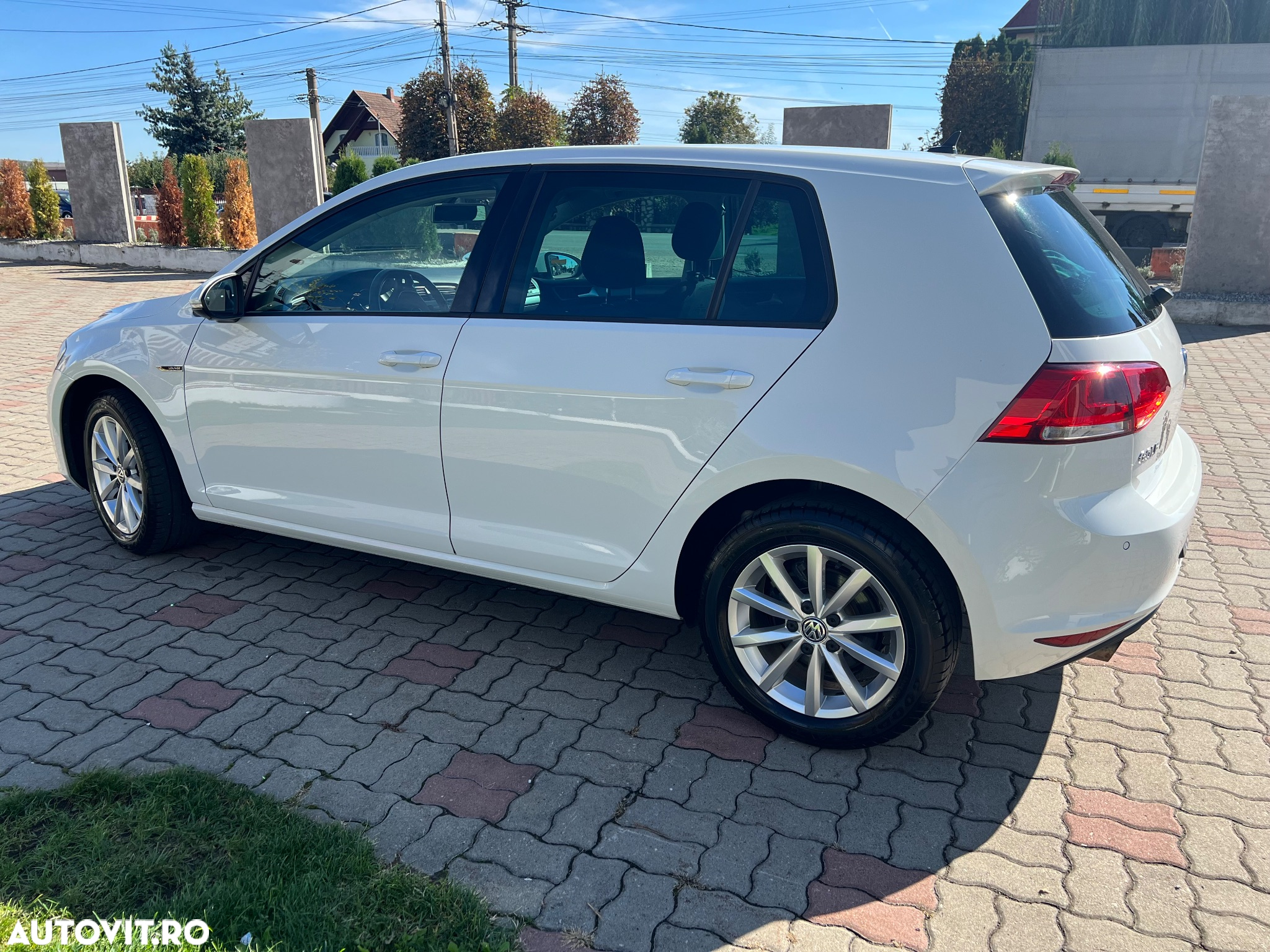 Volkswagen Golf 1.6 TDI BlueMotion Technology Lounge - 7