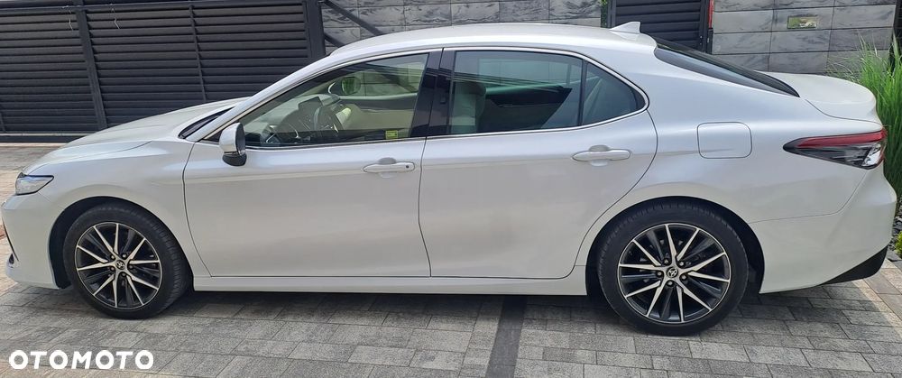 Toyota Camry 2.5 Hybrid Executive CVT - 3