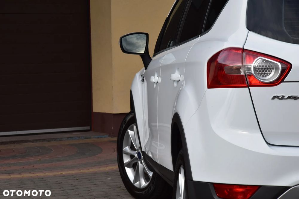 Ford Kuga 2.0 TDCi 4x4 Titanium - 12