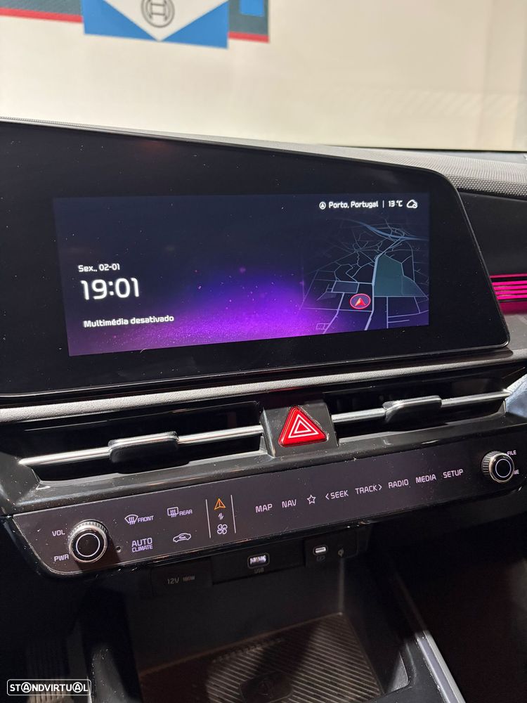 Kia Niro EV 64kWh Tech - 8