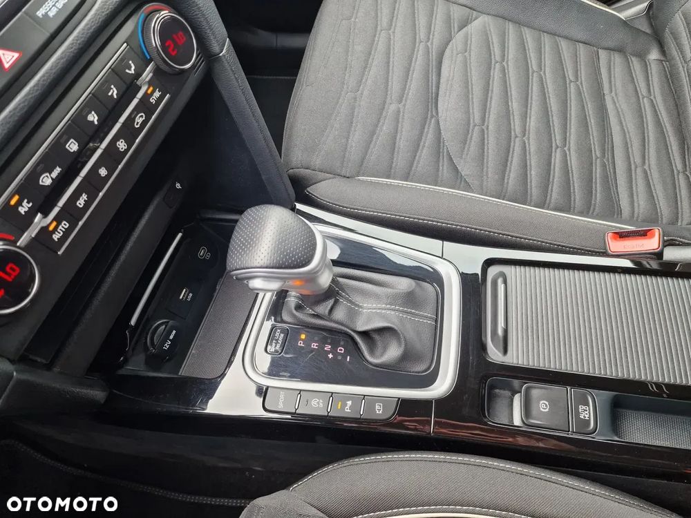 Kia Ceed SW 1.5 T-GDI DCT7 OPF GT Line - 14