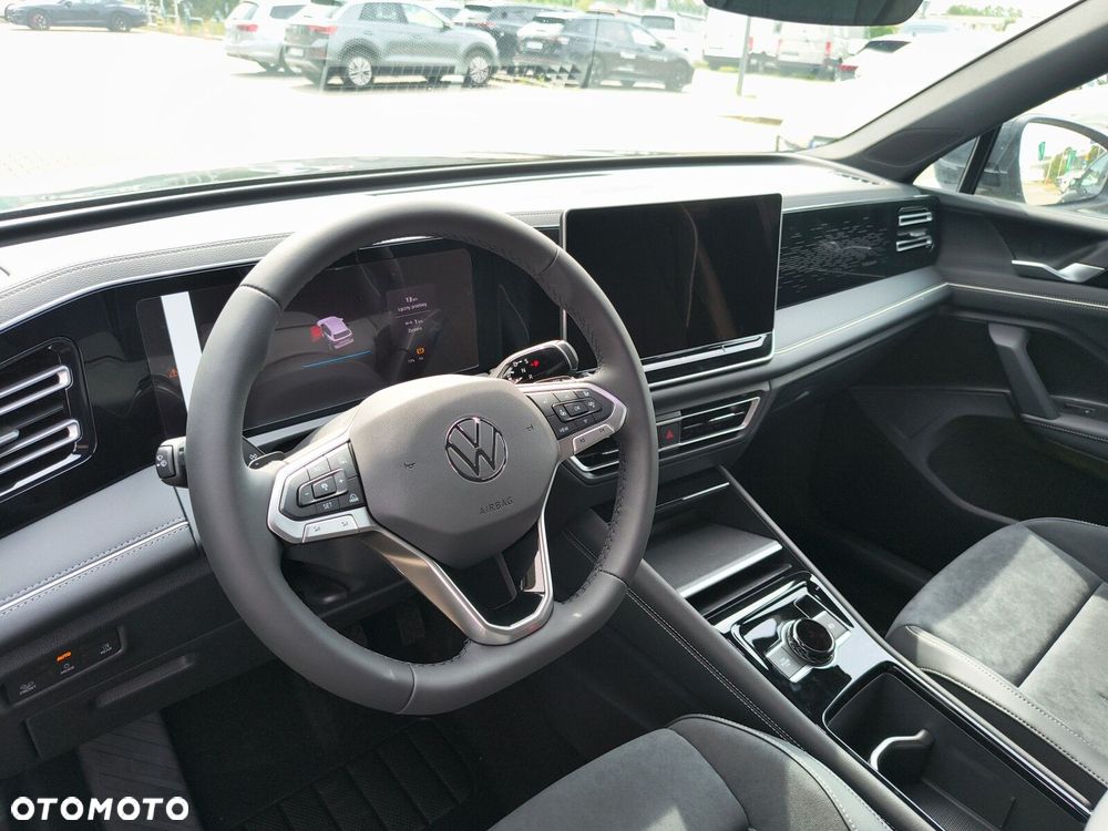 Volkswagen Tiguan - 9