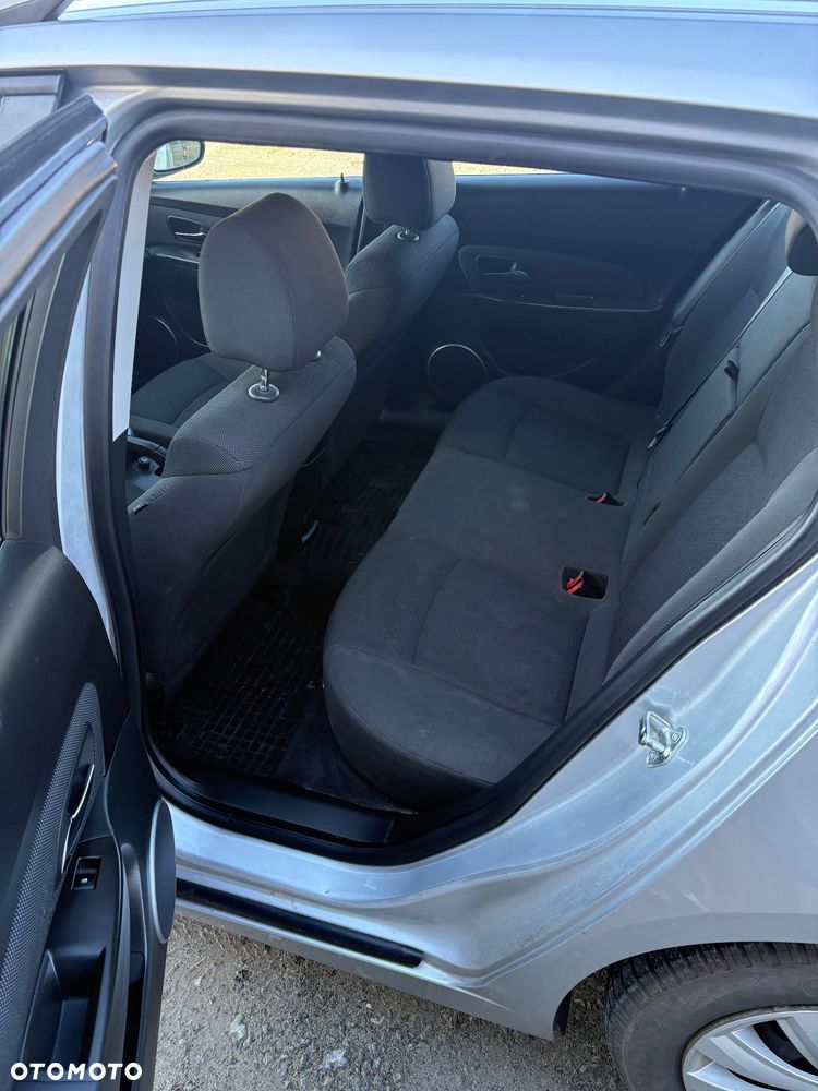 Chevrolet Cruze 1.7 D LT+ - 11