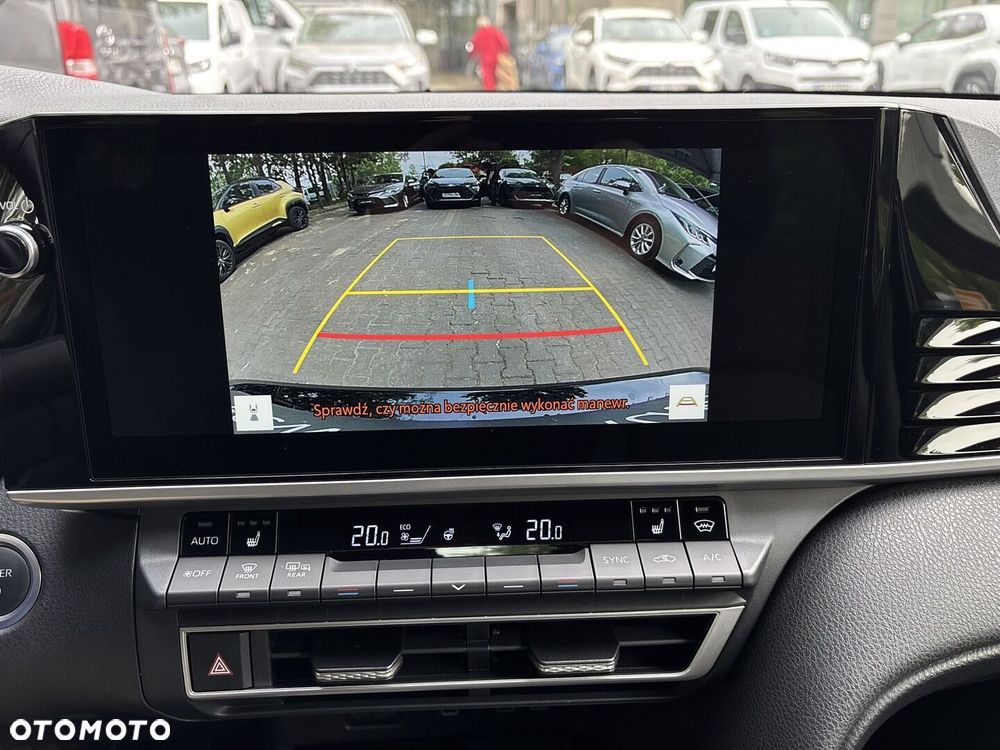 Toyota Camry - 33