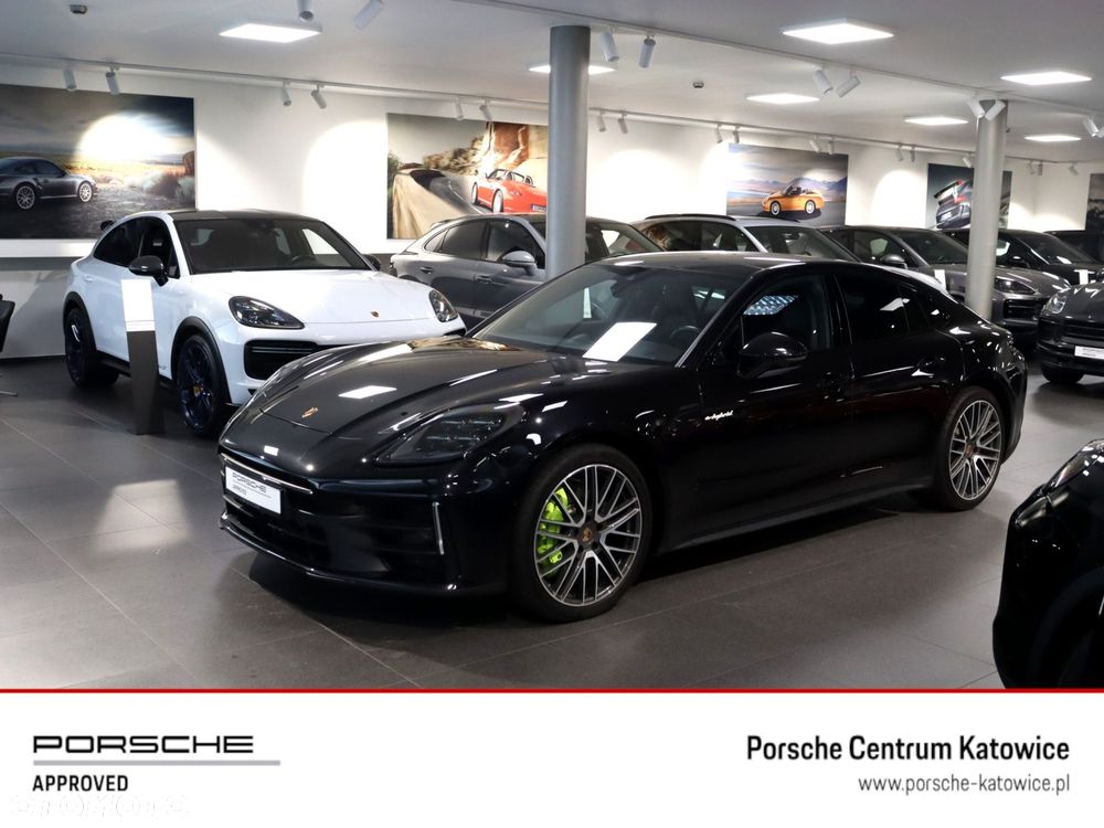 Porsche Panamera 4 E-Hybrid PHEV - 1