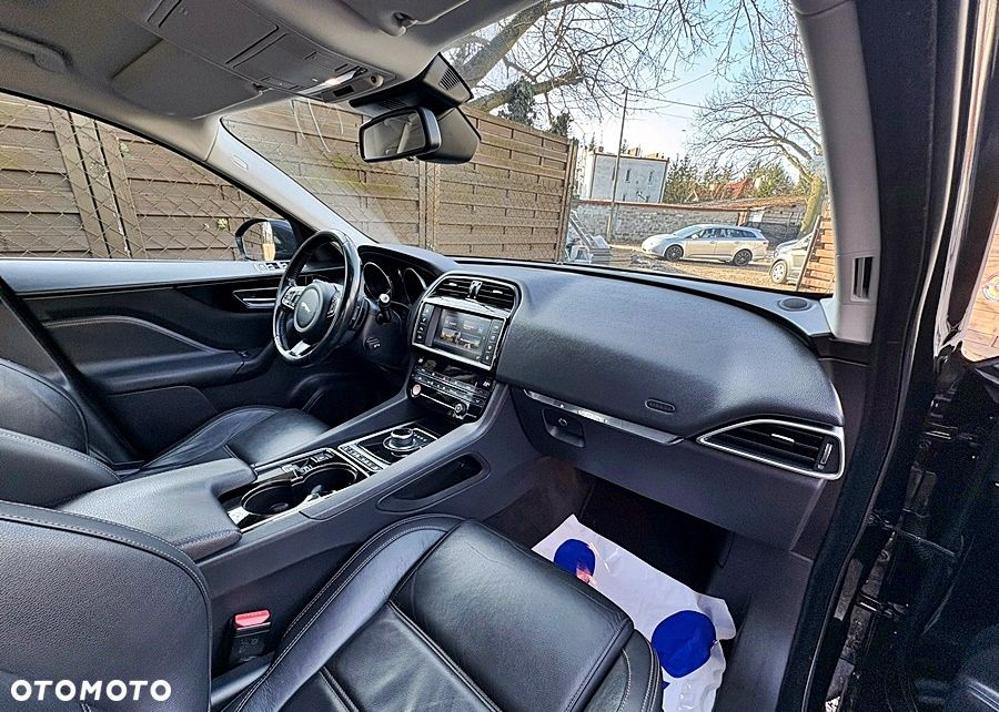 Jaguar F-Pace 20d AWD Prestige - 25