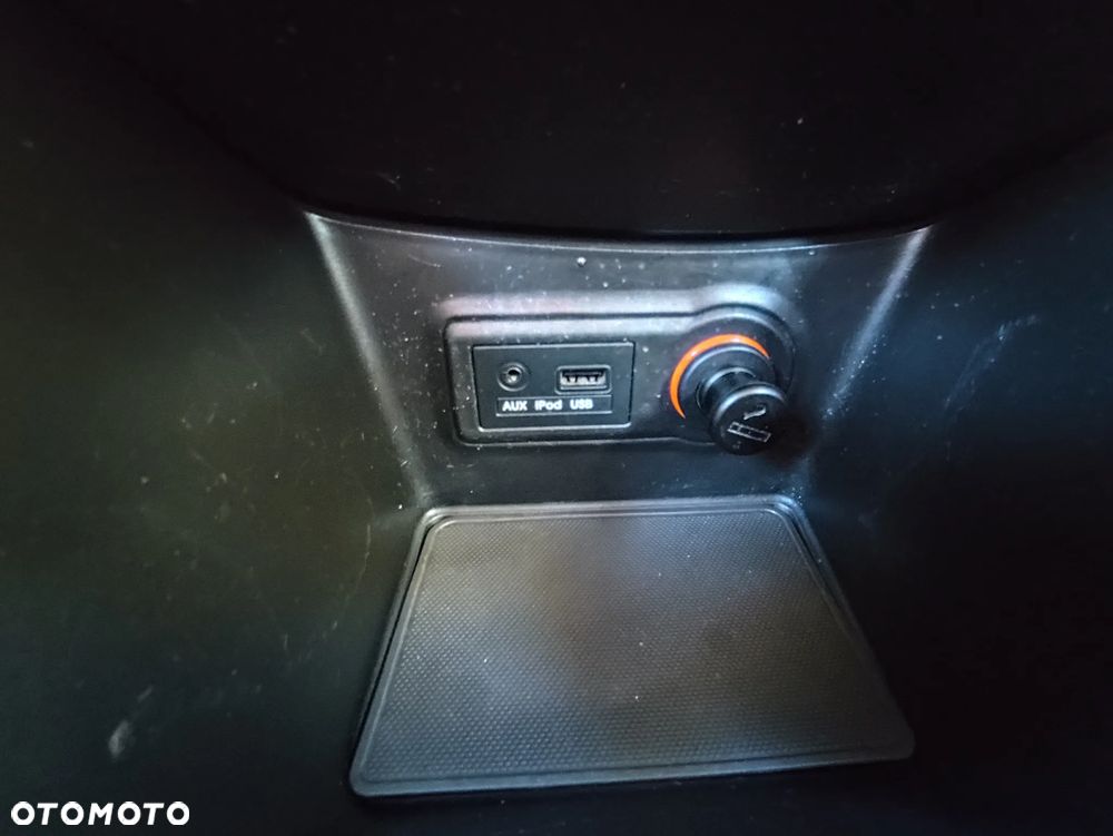 Kia Venga - 28