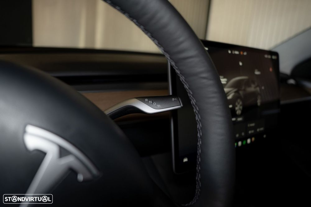 Tesla Model Y Tração Traseira - 32