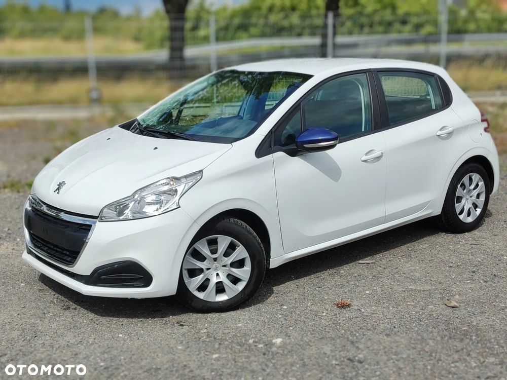 Peugeot 208 - 6
