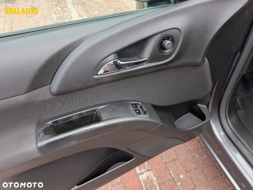 Opel Meriva - 12