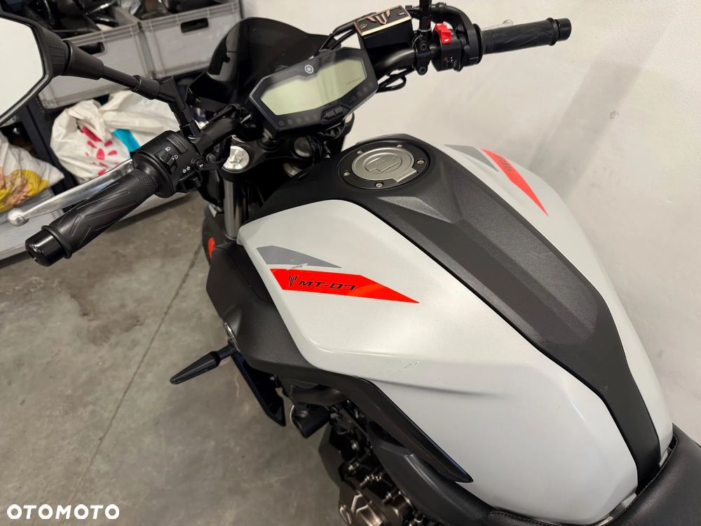 Yamaha MT - 20