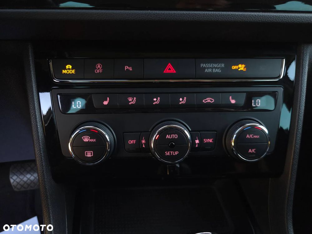 Seat Leon 2.0 TDI DPF Start&Stop DSG FR - 32